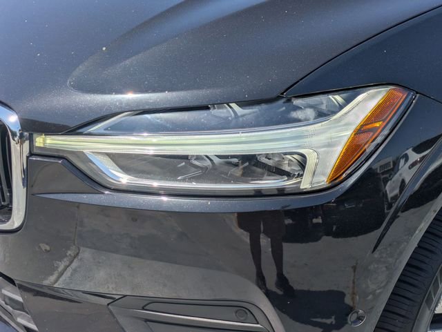 Used 2018 Volvo XC60 T5 Momentum w/ Convenience Package image 9