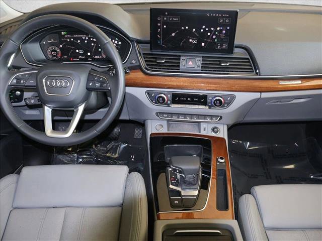 Used 2023 Audi Q5 2.0T Prestige w/ Prestige Package AWD/4WD image 23