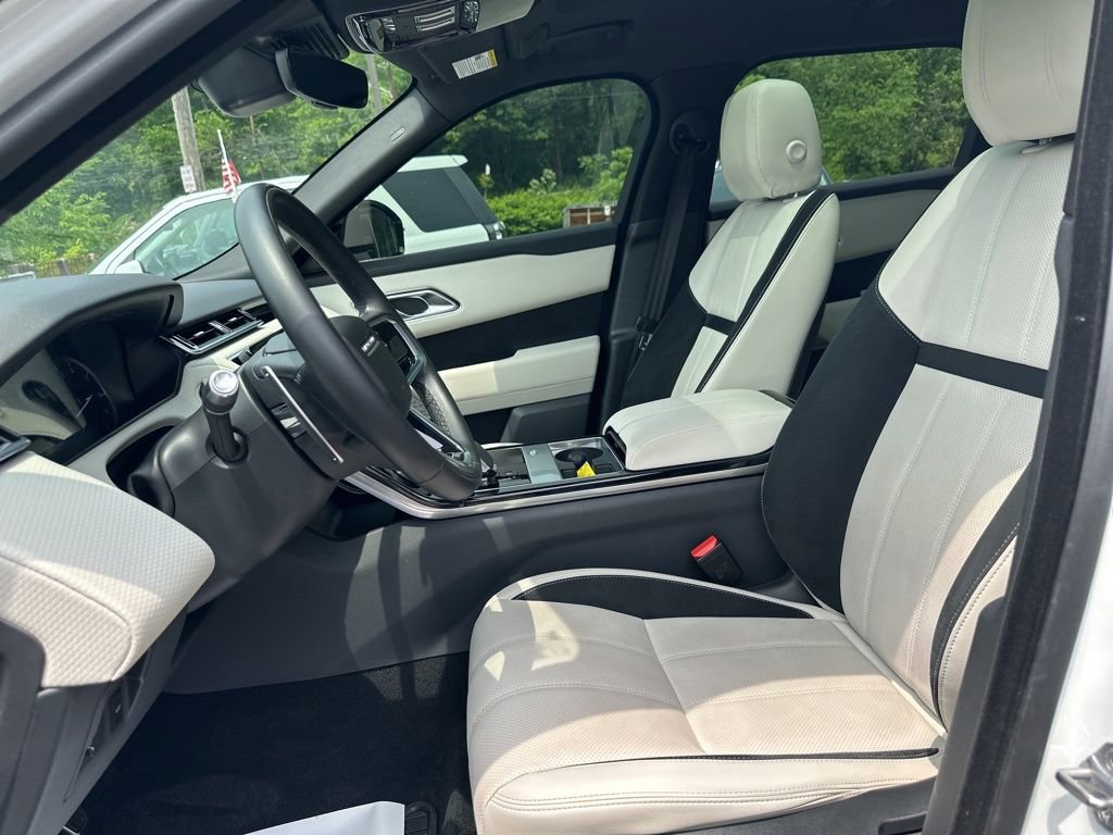 Used 2022 Land Rover Range Rover Velar R-Dynamic S image 15
