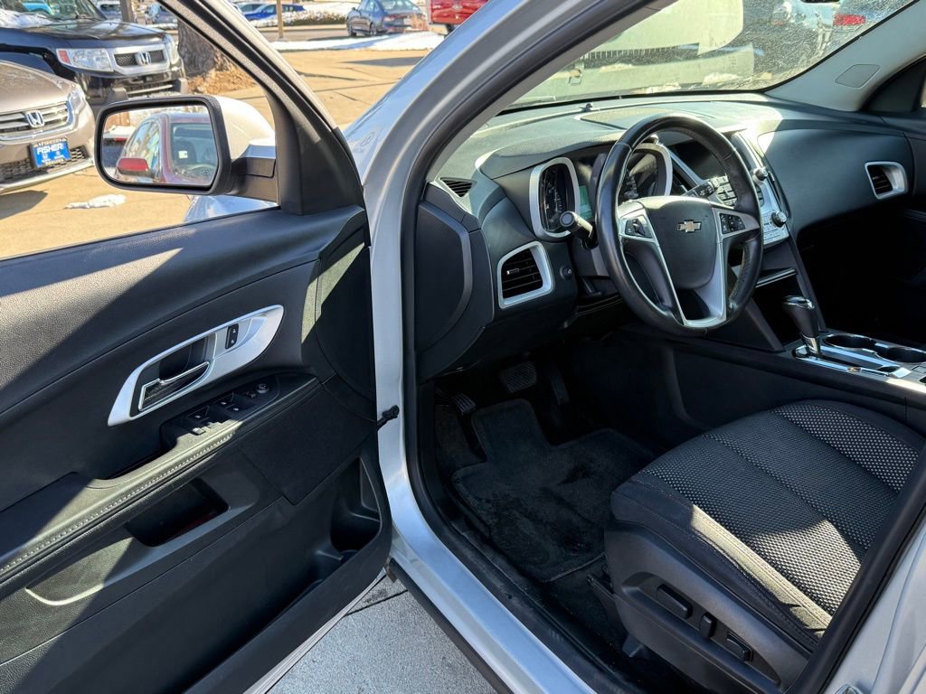 Used 2016 Chevrolet Equinox LT w/ Convenience Package image 11