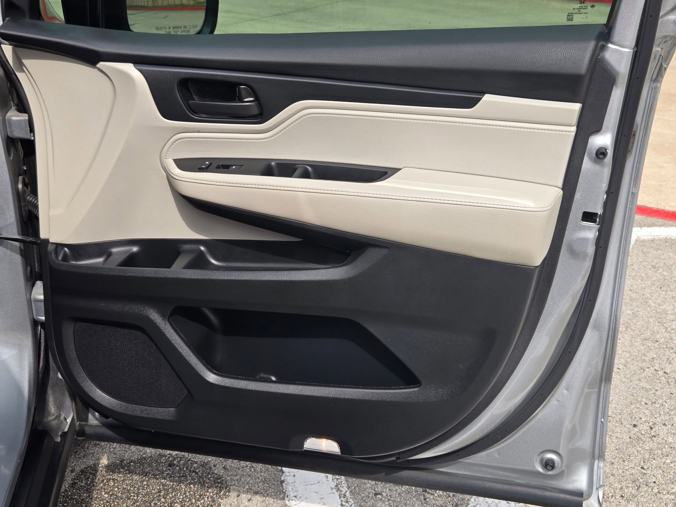 Certified 2025 Honda Odyssey EX-L image 26