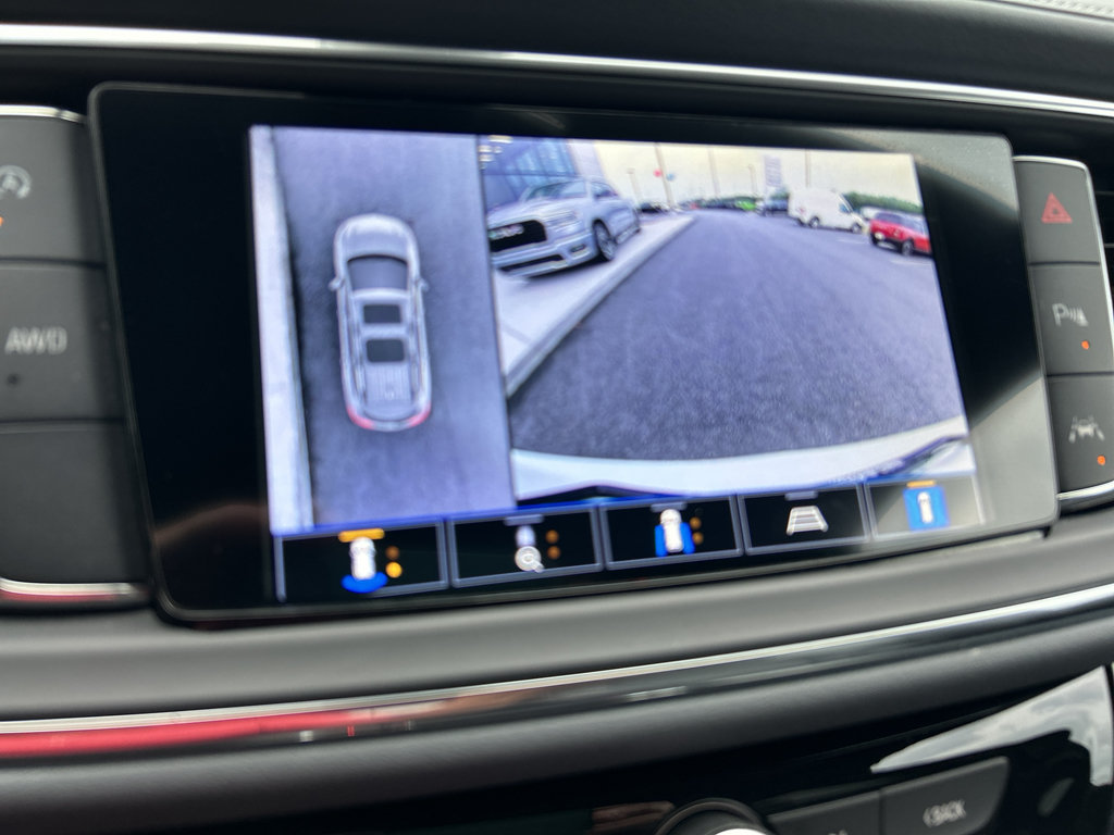 Used 2024 Buick Enclave Premium AWD/4WD image 15