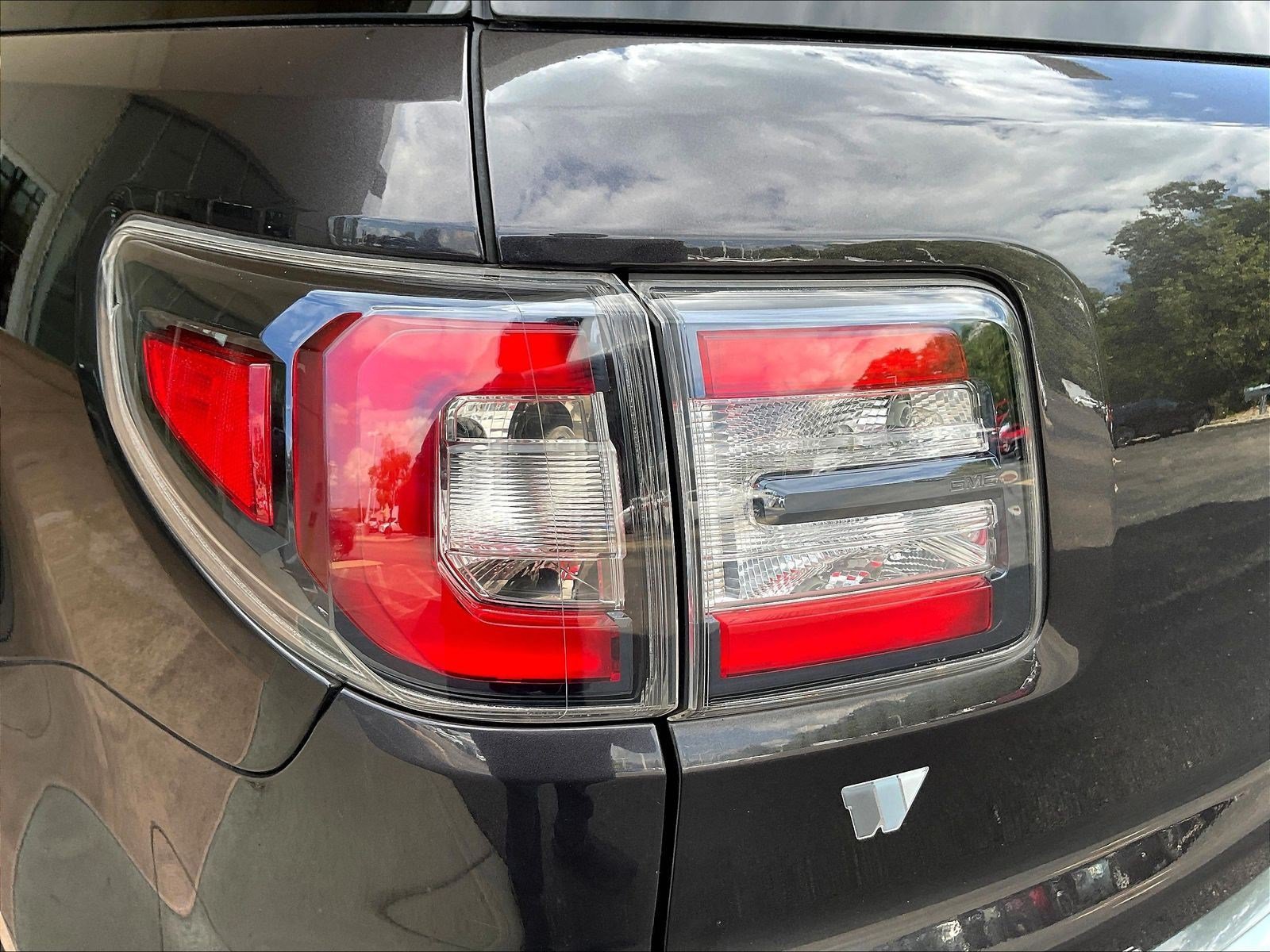 Used 2016 GMC Acadia SLE FWD image 22