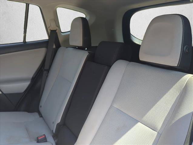 Used 2018 Toyota RAV4 XLE FWD image 30