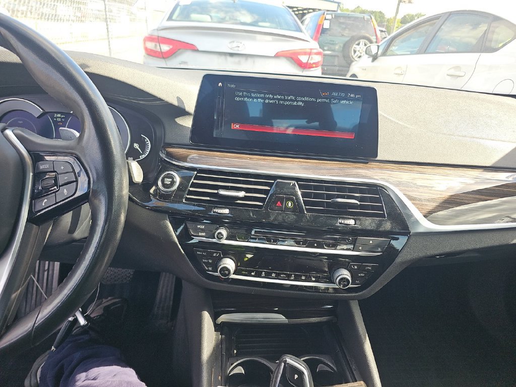 Used 2019 BMW 530e xDrive w/ Convenience Package AWD/4WD image 12