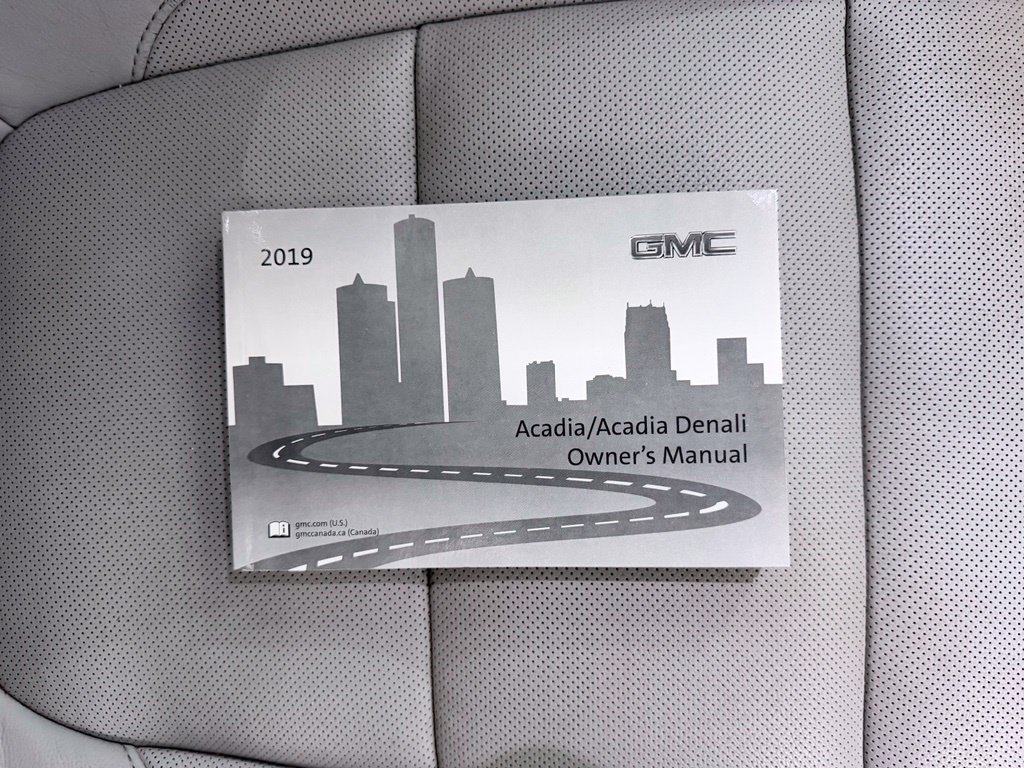Used 2019 GMC Acadia SLT w/ LPO, Floor Liner Package FWD image 46