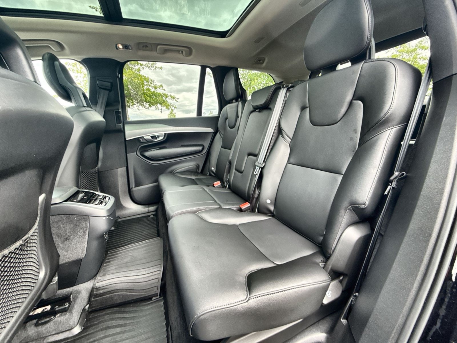 Used 2021 Volvo XC90 T5 Momentum w/ Climate Package AWD/4WD image 33