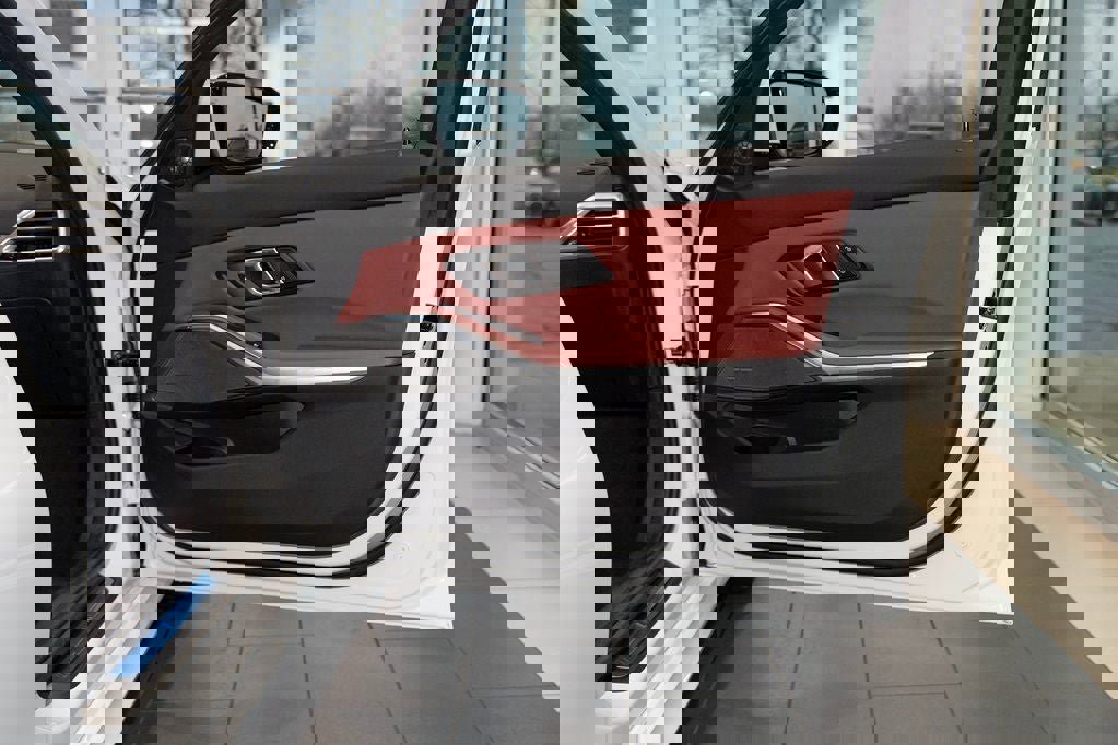 Used 2026 BMW 330i xDrive 330i xDrive w/ M Sport Package image 19