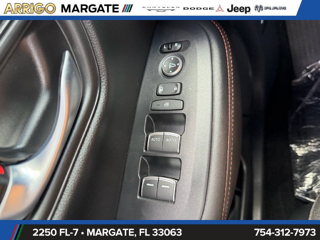 Used 2025 Honda HR-V Sport image 34