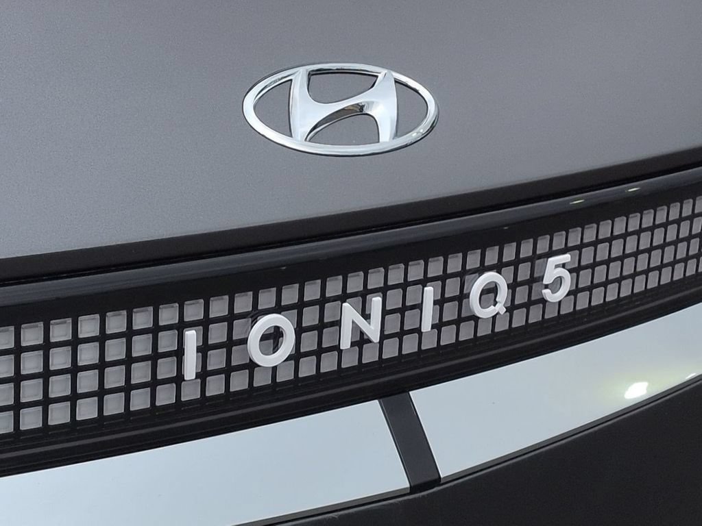 Used 2024 Hyundai Ioniq 5 Limited AWD/4WD image 27
