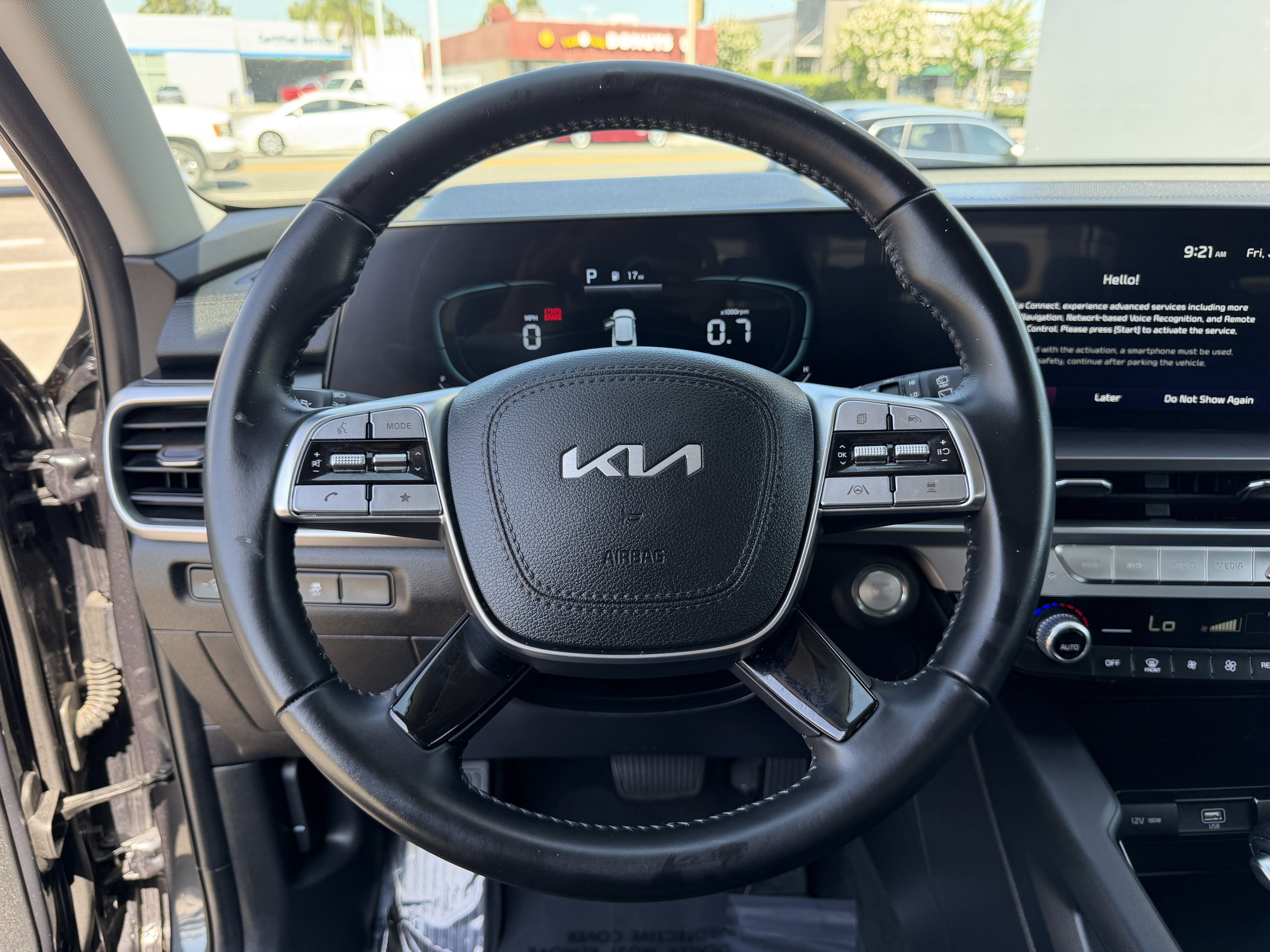 Certified 2024 Kia Telluride LX FWD image 17