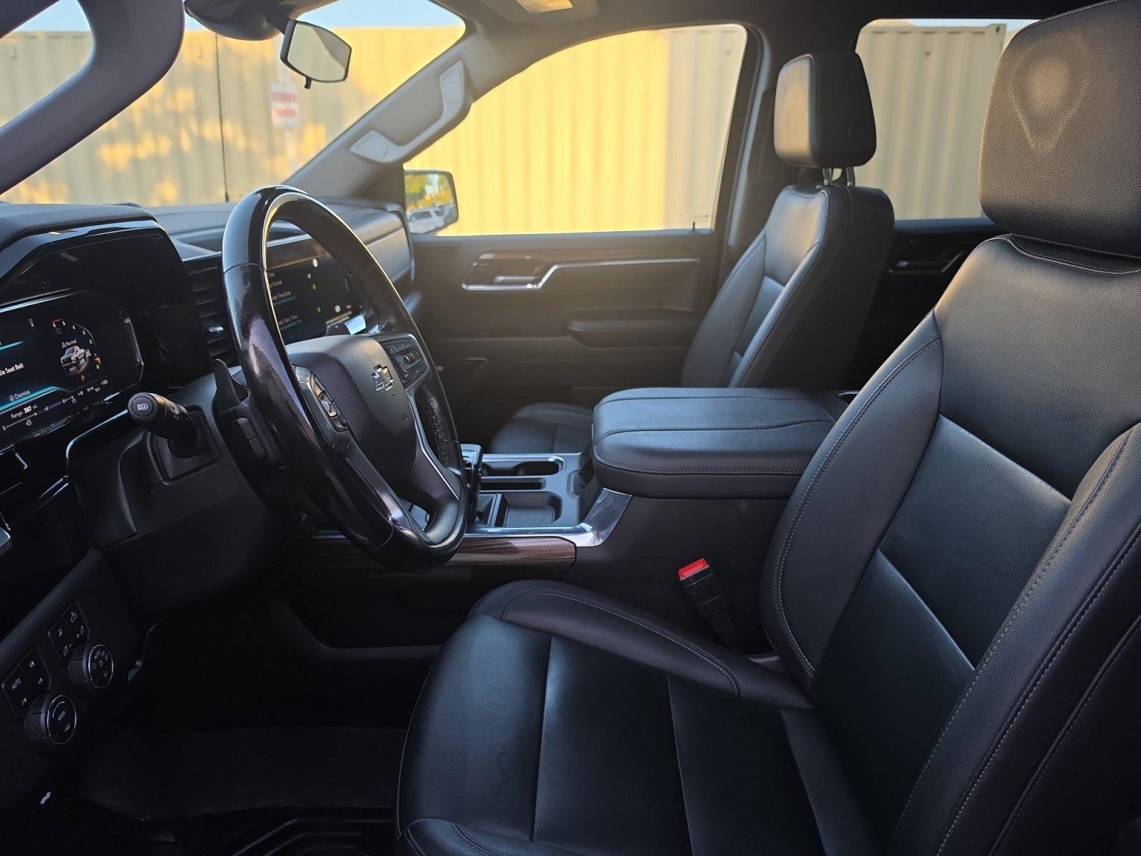 Used 2024 Chevrolet Silverado 1500 LT Trail Boss w/ LT Trail Boss Premium Package AWD/4WD image 10