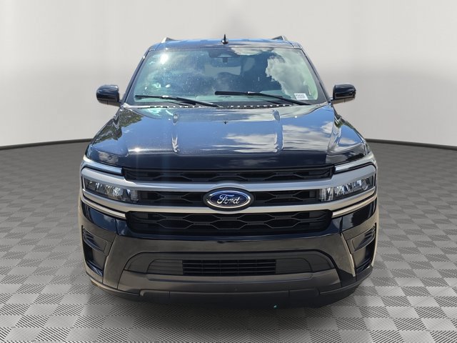 Used 2023 Ford Expedition Max XLT RWD image 2