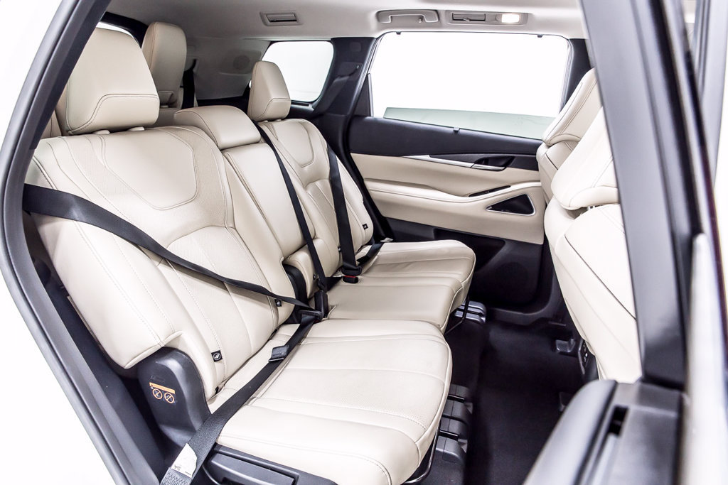 Used 2023 INFINITI QX60 Sensory w/ Vision Package AWD/4WD image 34