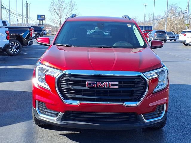 Used 2024 GMC Terrain SLE w/ Driver Convenience Package image 23