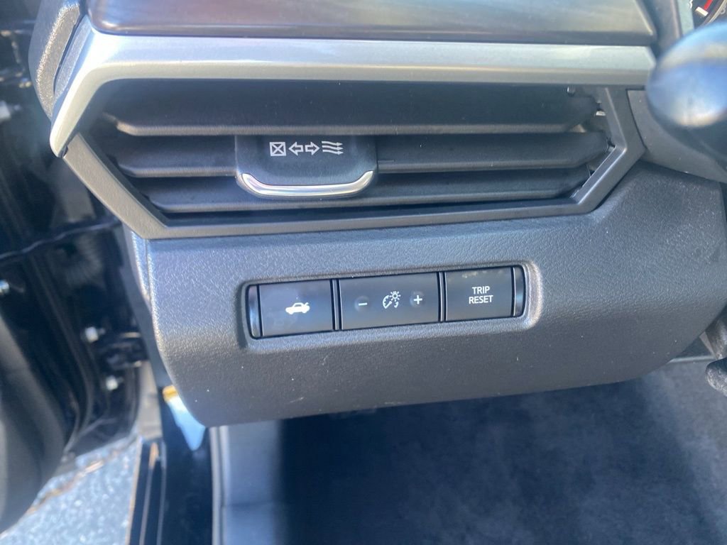 Used 2024 Nissan Altima 2.5 SV image 16