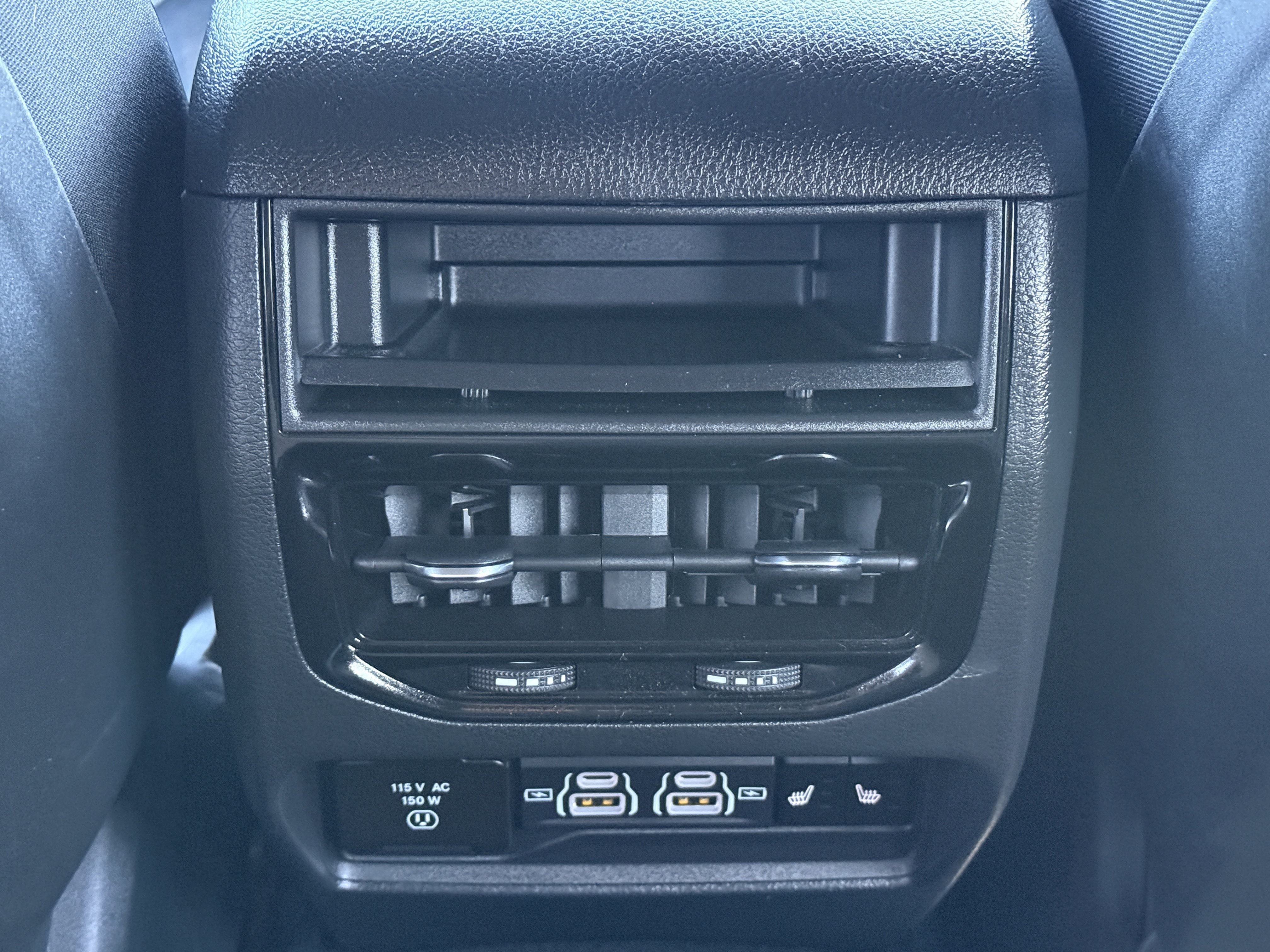 Used 2025 Jeep Grand Cherokee Limited RWD image 17