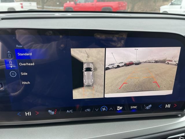 New 2026 Chevrolet Traverse LT w/ Driver Confidence Package FWD image 17