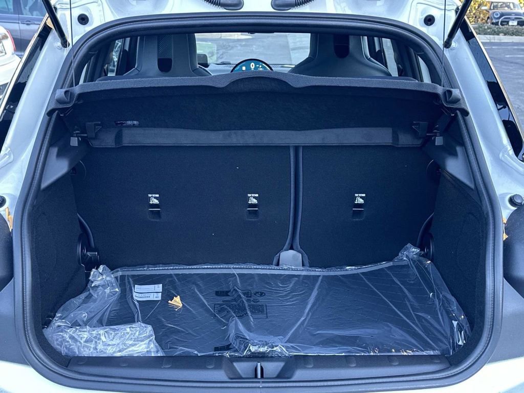 Used 2026 MINI Cooper 4-Door Hardtop image 26