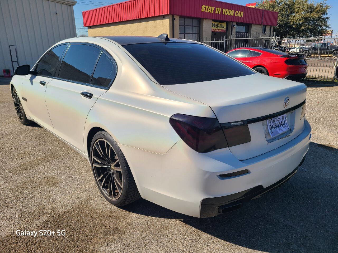 Used 2014 BMW 750Li xDrive image 8