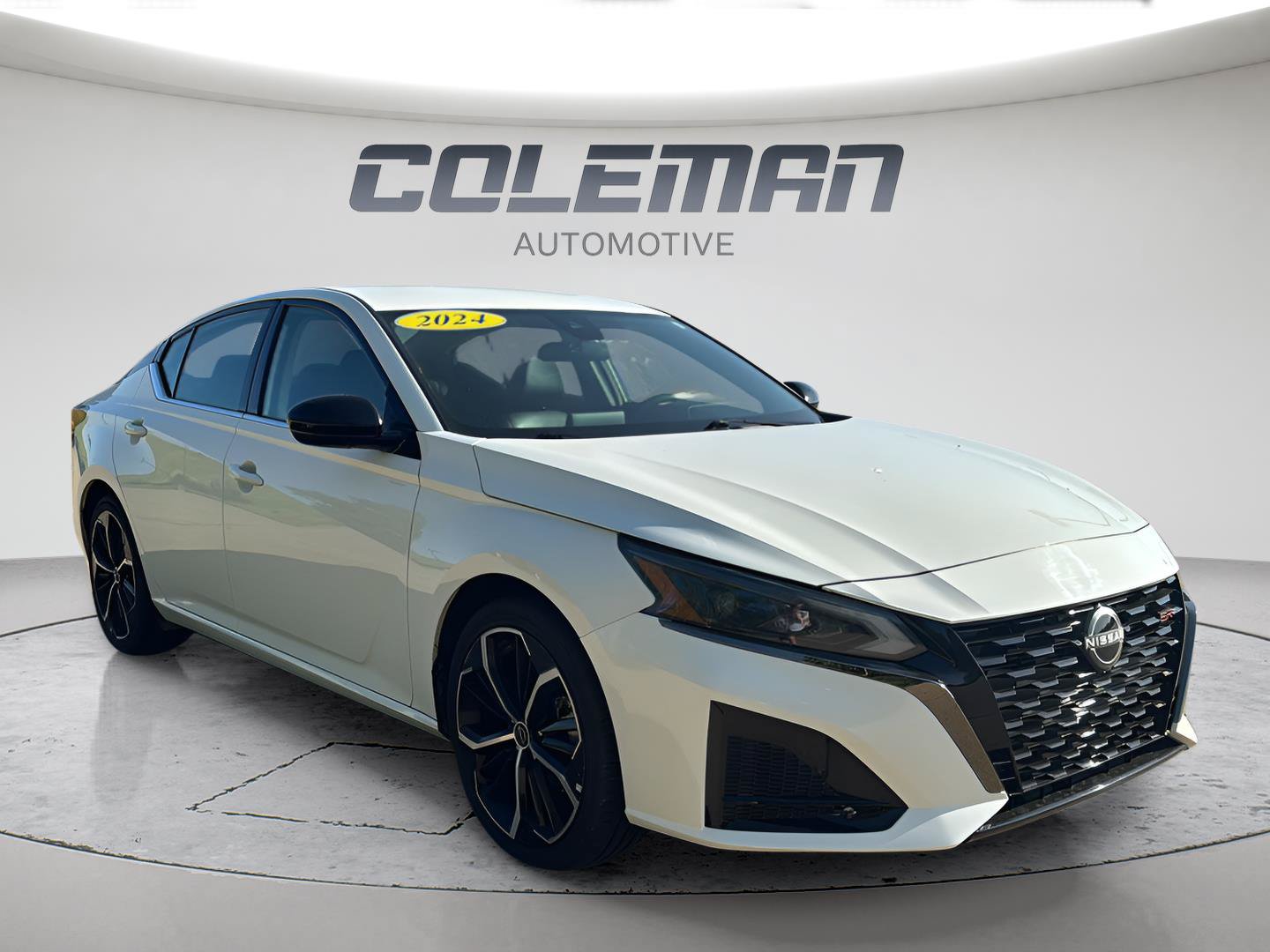 Used 2024 Nissan Altima 2.5 SR FWD image 10