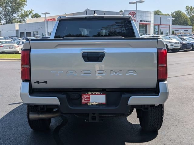 Used 2024 Toyota Tacoma TRD Off-Road AWD/4WD image 9