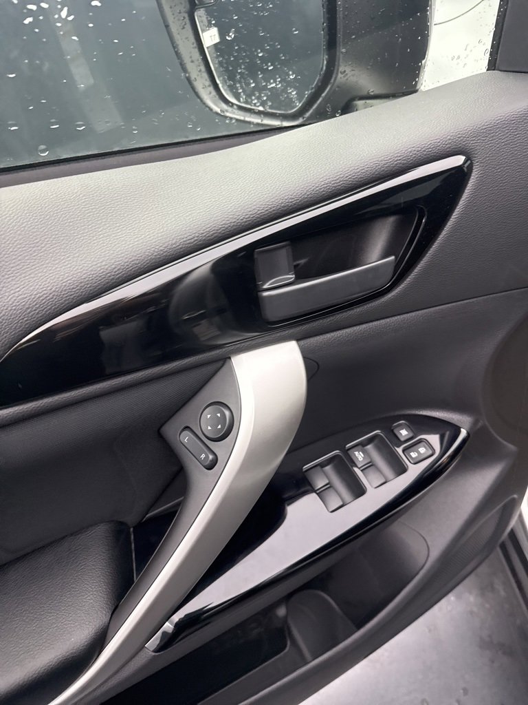 New 2026 Mitsubishi Eclipse Cross LE image 16