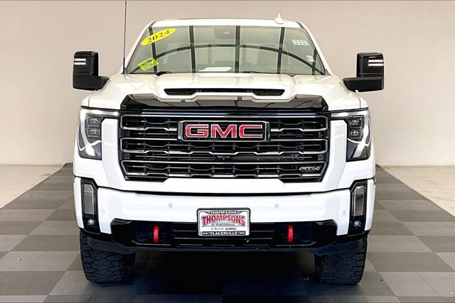 Used 2024 GMC Sierra 2500 AT4 w/ AT4 Premium Plus Package AWD/4WD image 2