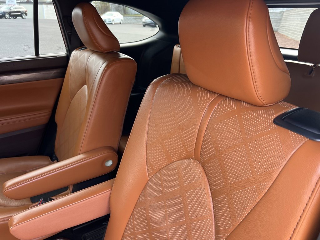 Used 2022 Toyota Highlander Platinum image 23