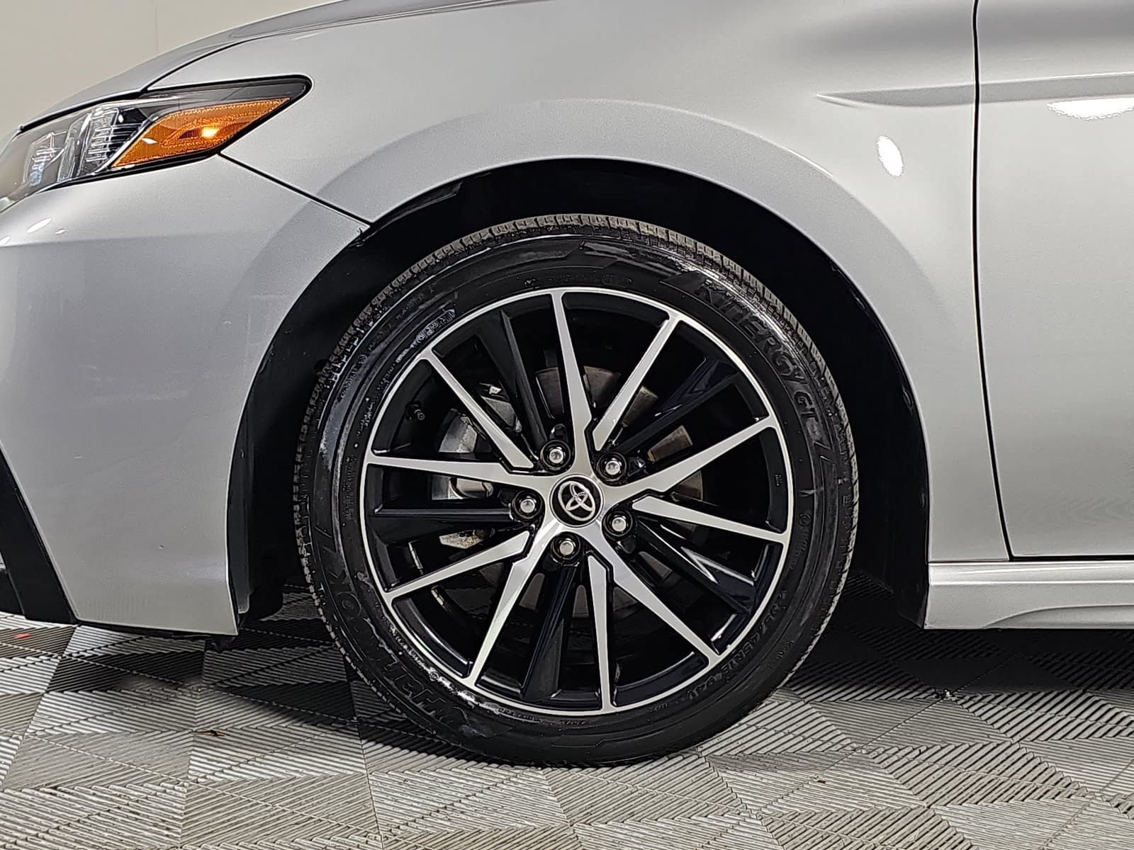 Used 2023 Toyota Camry SE FWD image 10