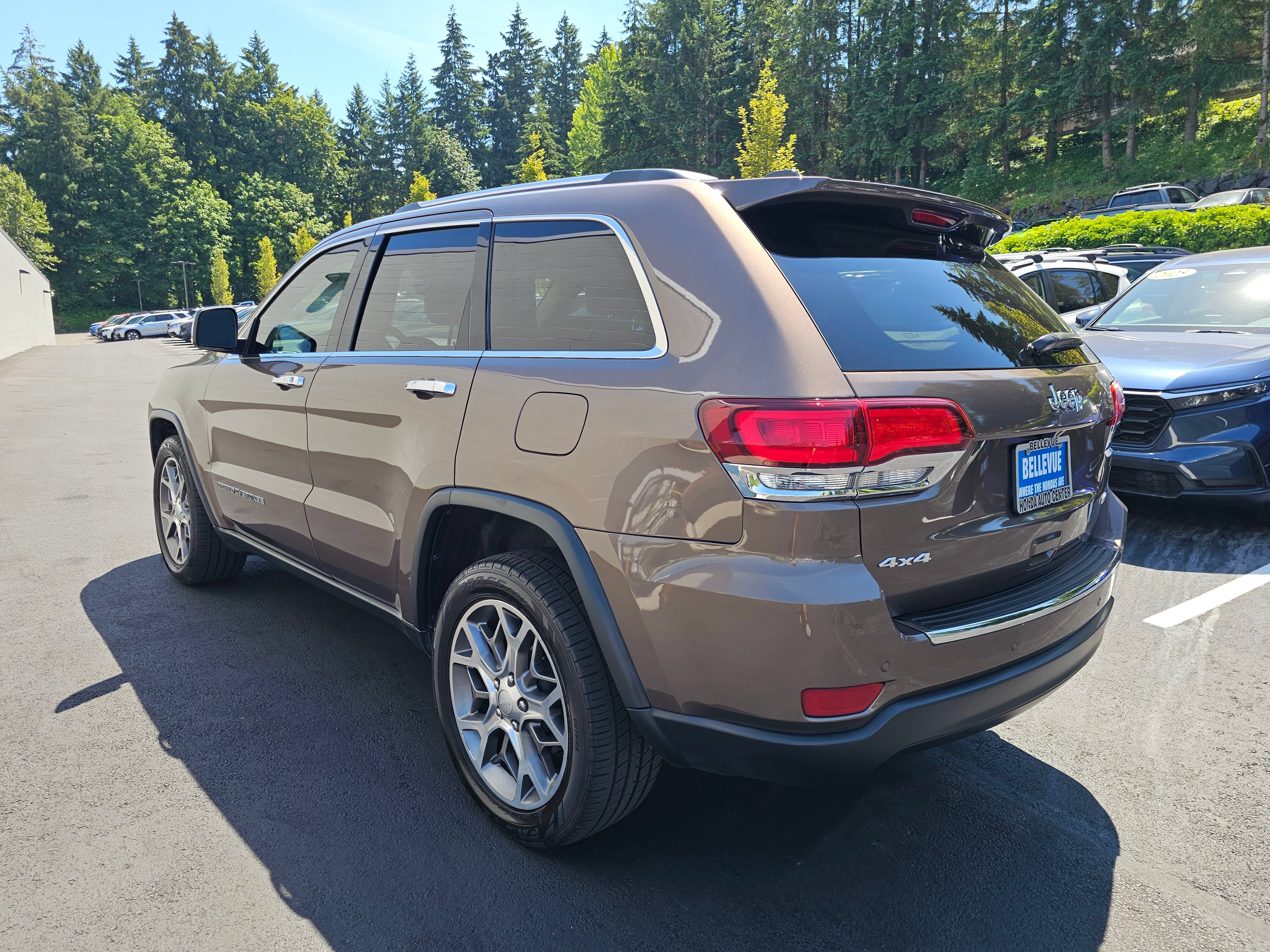 Used 2021 Jeep Grand Cherokee Limited w/ Sun & Sound Group AWD/4WD image 6