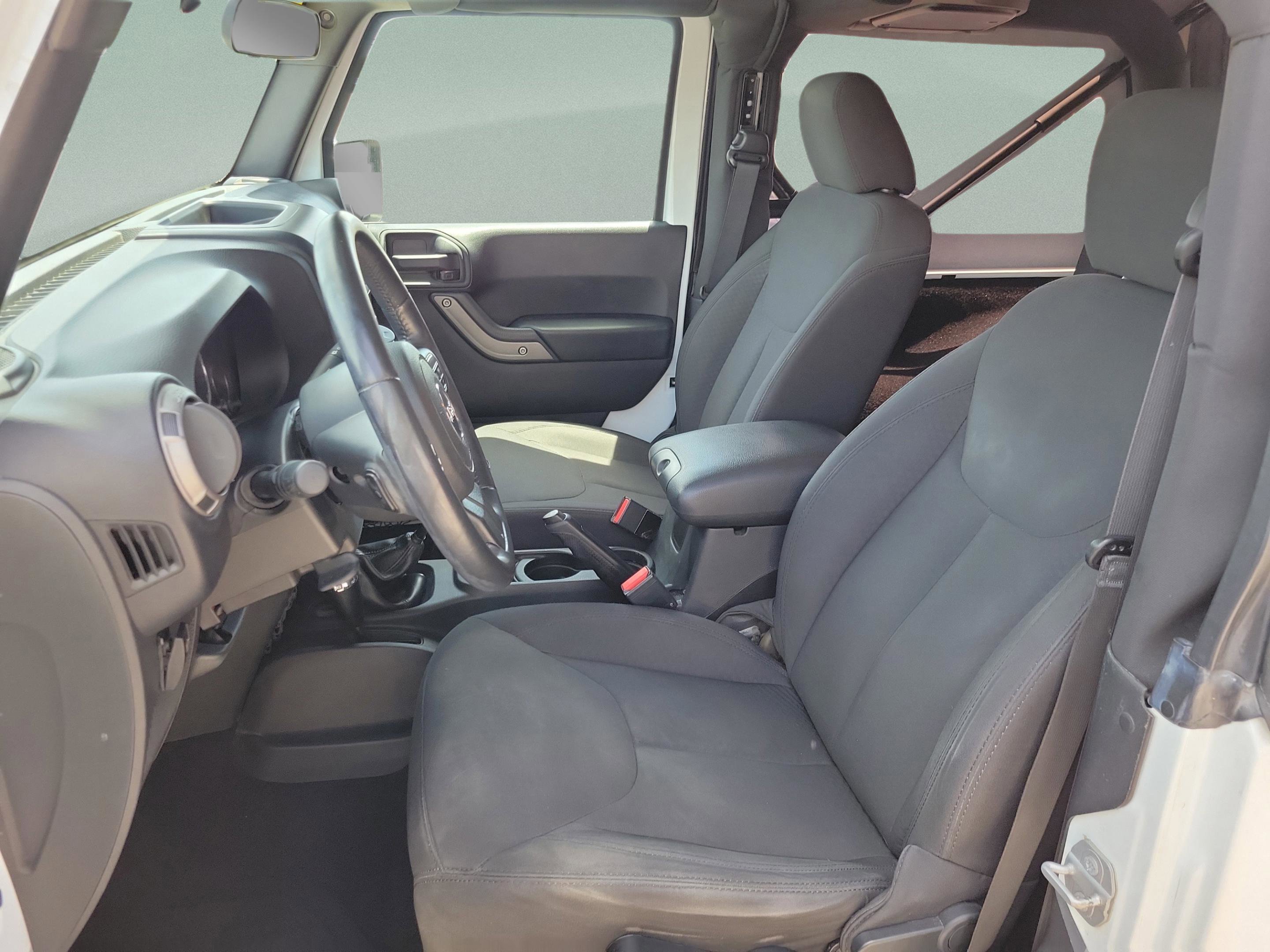 Used 2016 Jeep Wrangler Sport w/ Connectivity Group AWD/4WD image 14