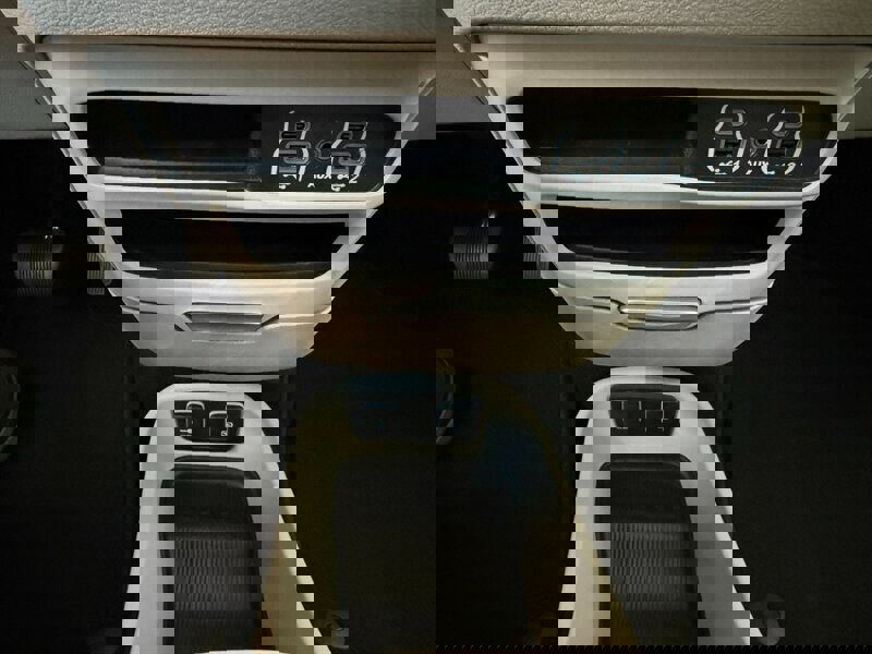 Used 2021 Chrysler Pacifica Touring-L image 38