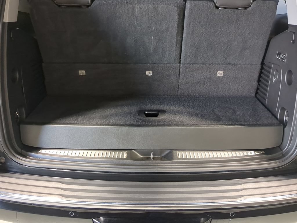 Used 2016 GMC Yukon Denali w/ Open Road Package AWD/4WD image 39
