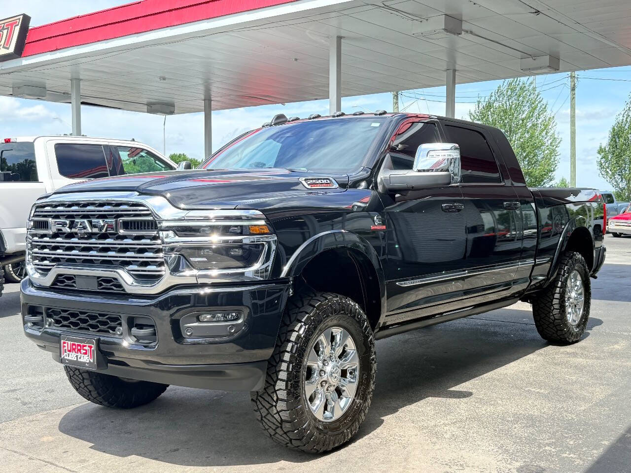 Used 2025 RAM 2500 Limited AWD/4WD image 6