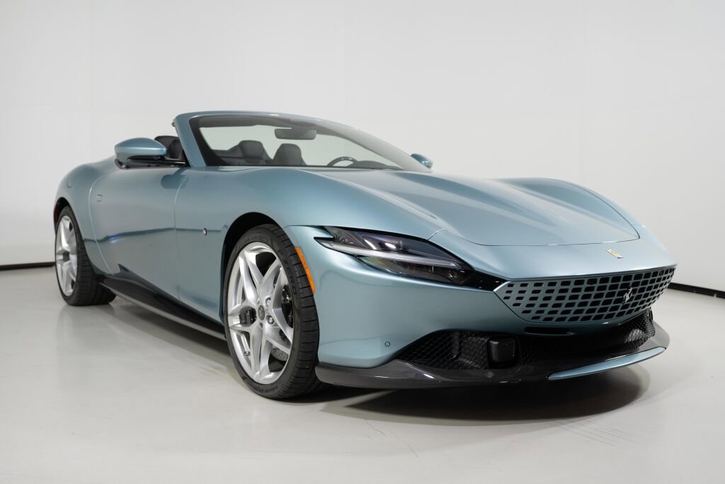 Used 2024 Ferrari Roma Spider image 5