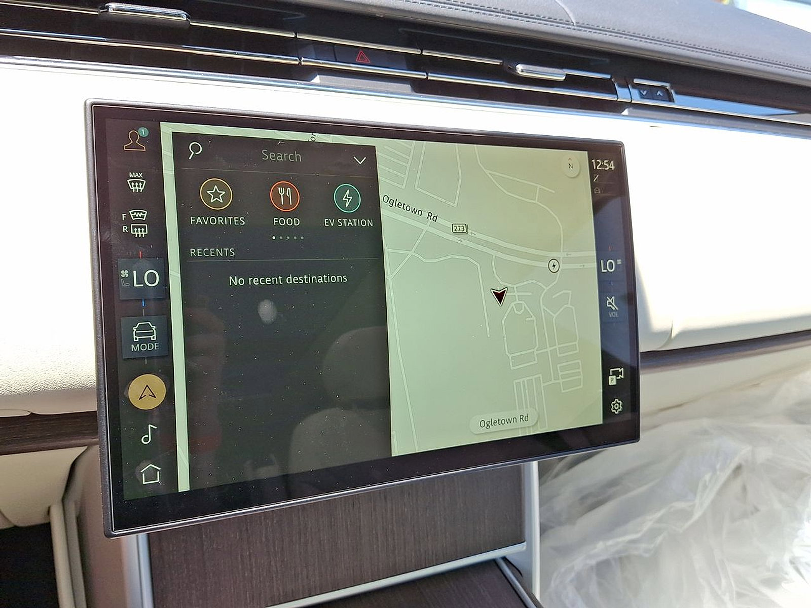 New 2025 Land Rover Range Rover SE image 21