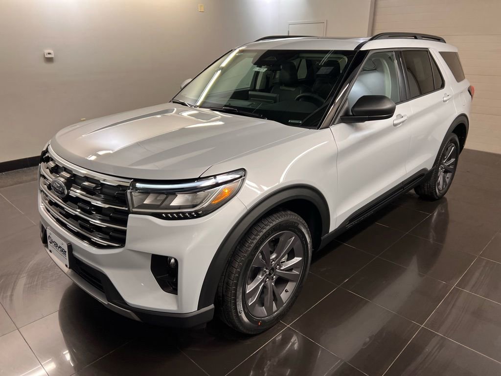 New 2026 Ford Explorer Active w/ Active Comfort Package AWD/4WD image 3