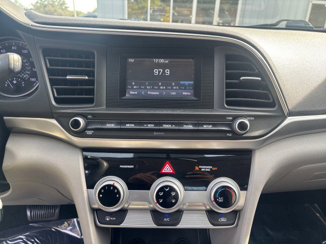 Used 2019 Hyundai Elantra SE image 17