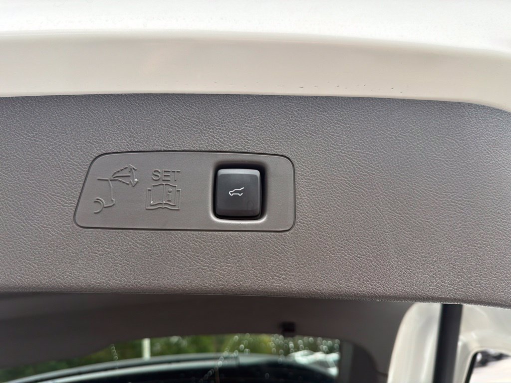 Used 2023 Lincoln Corsair AWD image 14