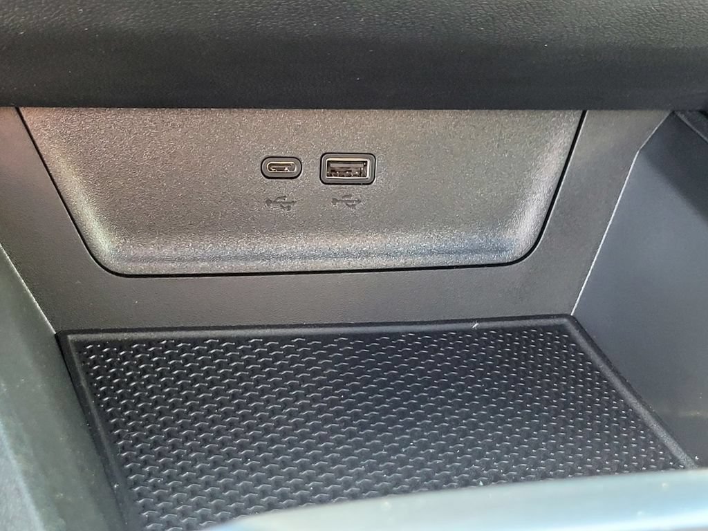 New 2026 Chevrolet Equinox LT w/ Convenience Package II FWD image 16