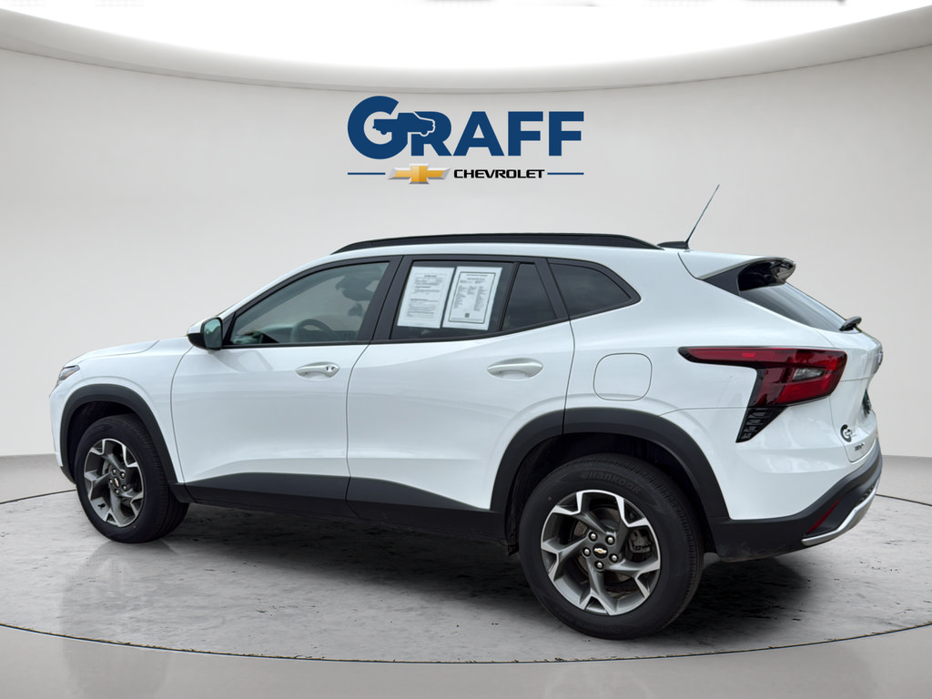 Used 2024 Chevrolet Trax LT FWD image 14