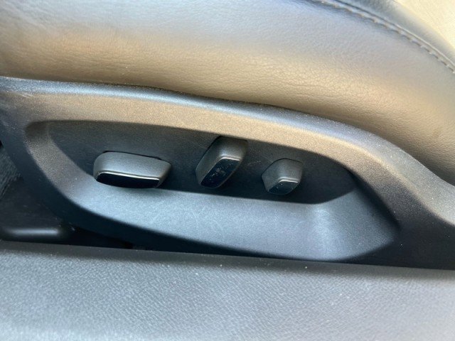 Used 2015 Chevrolet Corvette Z06 w/ Z07 Performance Package image 9