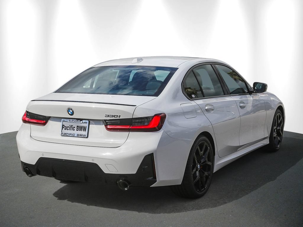New 2026 BMW 330i Sedan w/ M Sport Package RWD image 6