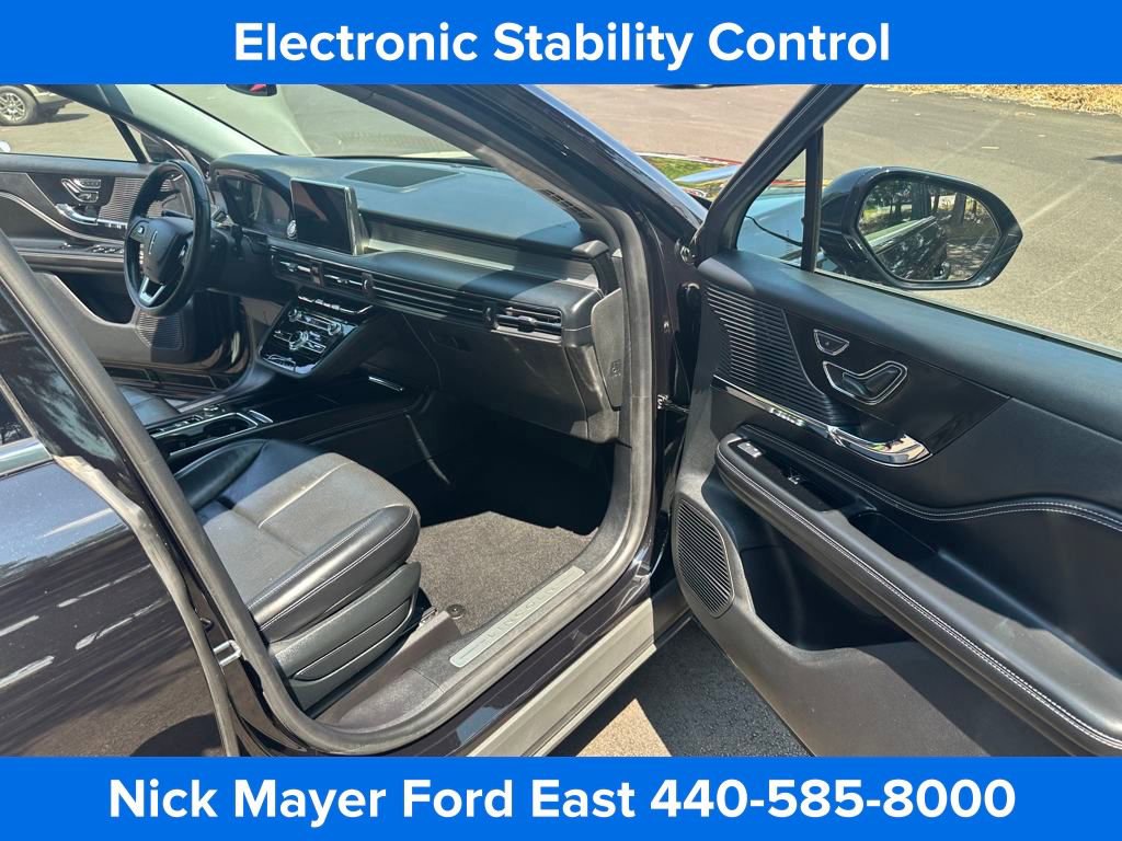 Used 2020 Lincoln Corsair AWD w/ Premium Package image 23