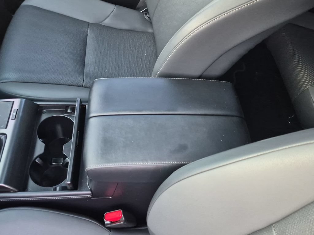 Used 2022 Lexus GX 460 w/ Black Line Special Edition AWD/4WD image 21