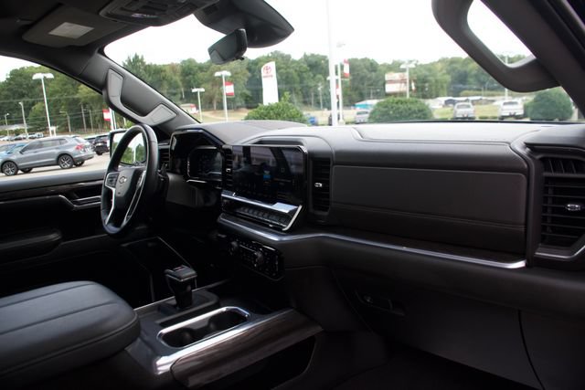 Used 2023 Chevrolet Silverado 1500 LTZ w/ LTZ Premium Package AWD/4WD image 14