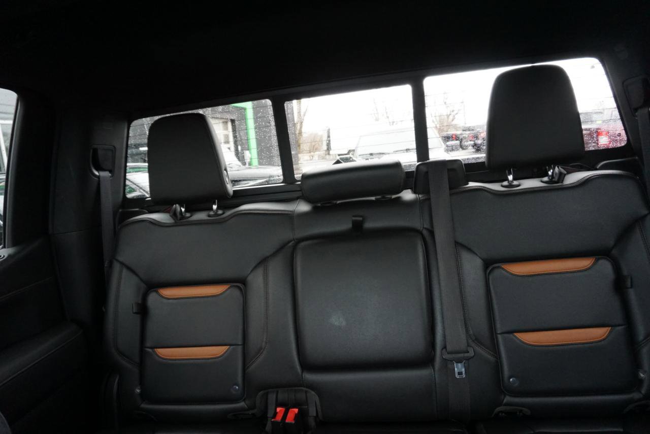Used 2020 GMC Sierra 1500 AT4 w/ AT4 Preferred Package AWD/4WD image 34