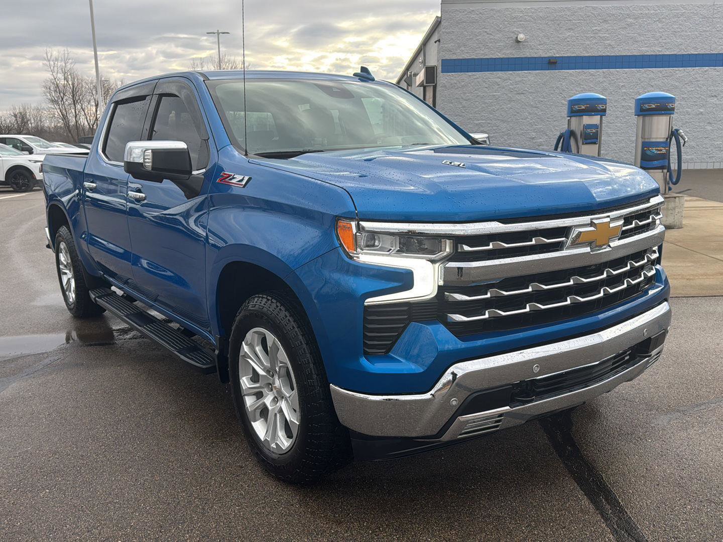 Used 2023 Chevrolet Silverado 1500 LTZ image 8