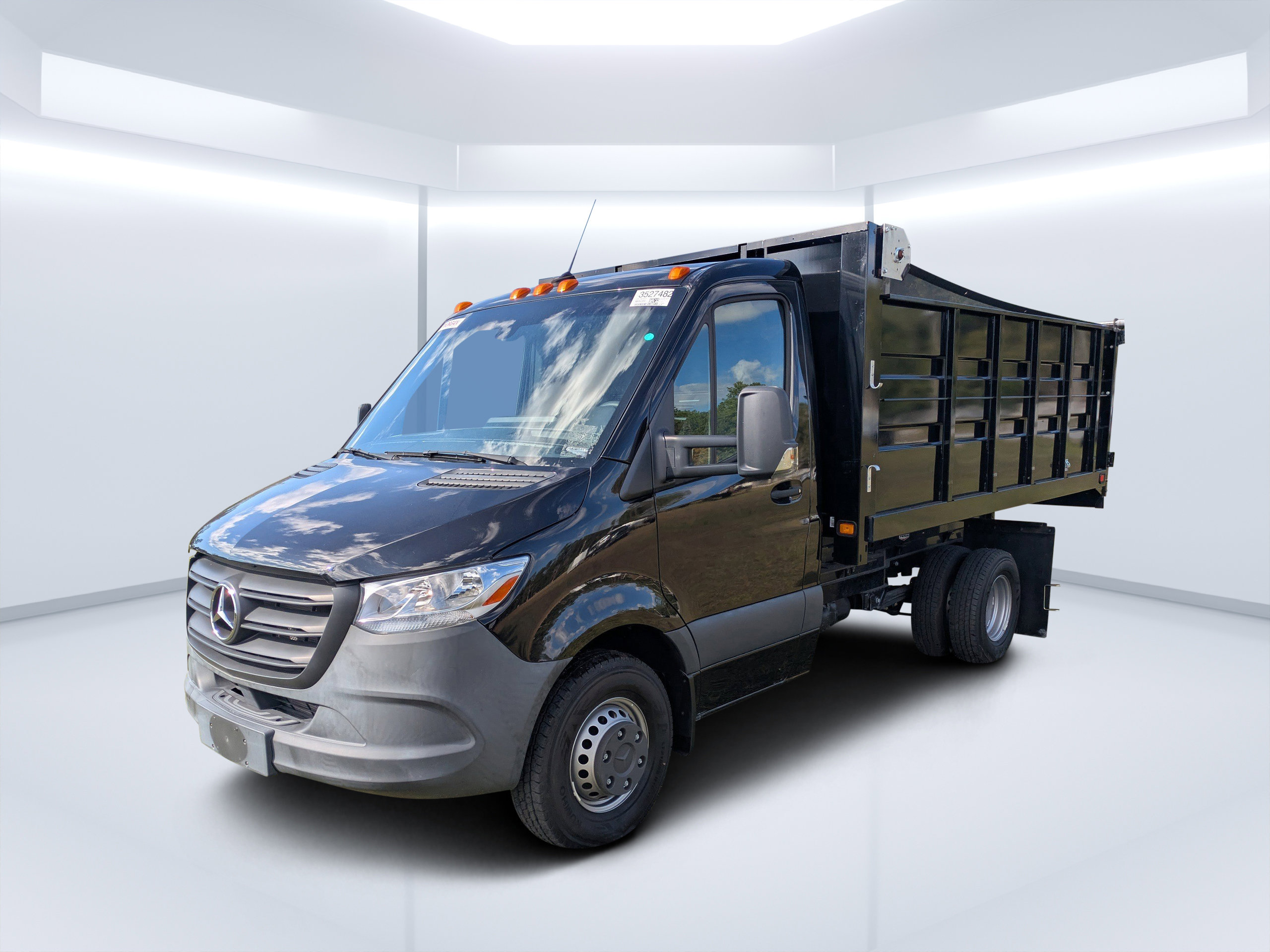 Used 2023 Mercedes-Benz Sprinter 3500 image 9
